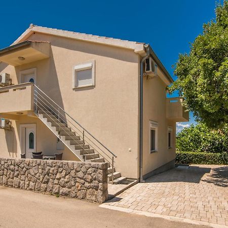 Cozy Apartment In Malinska Dubasnica With Wifi Экстерьер фото