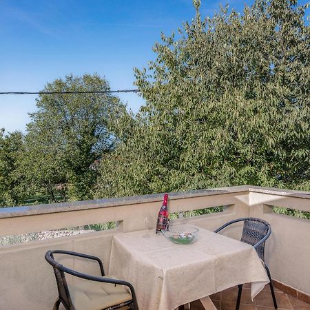 Cozy Apartment In Malinska Dubasnica With Wifi Экстерьер фото