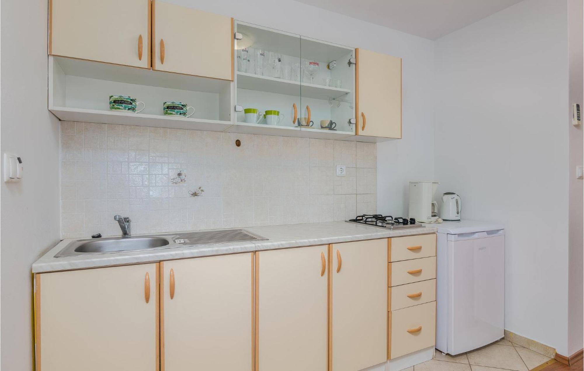 Cozy Apartment In Malinska Dubasnica With Wifi Экстерьер фото
